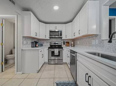Main picture of 301 Deerpoint Dr