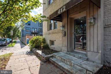Main picture of 412 19th St NE