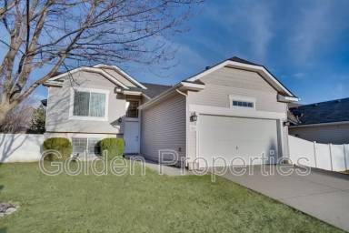 Main picture of 7416 N Courcelles Pkwy