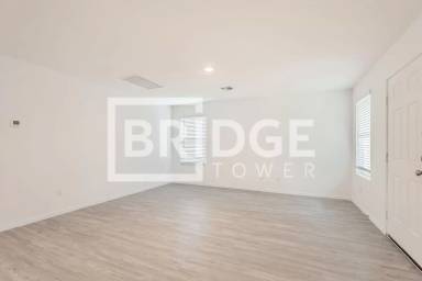 Main picture of 1355 White Willow