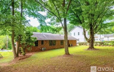 Main picture of 1127 Rogeretta Dr NE