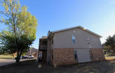 Main picture of 1900 Dover St