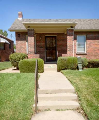 Main picture of 2729 W 40th Ave