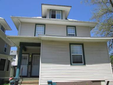 Main picture of 128 E Davenport St