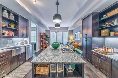 Main picture of 1221 Singleton Blvd