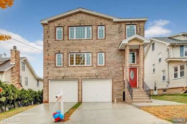 Main picture of 35 Laurel Ave