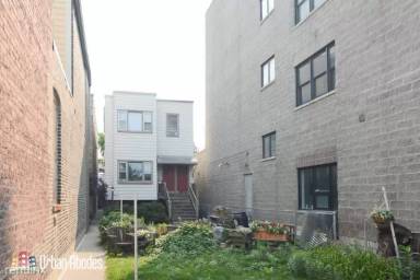Main picture of 3426 N Lincoln Ave