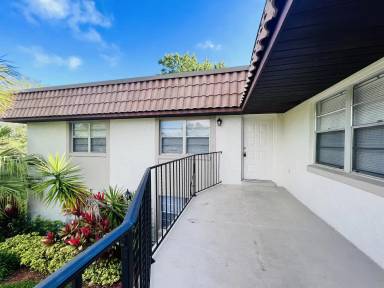 Main picture of 38 Windtree Ln