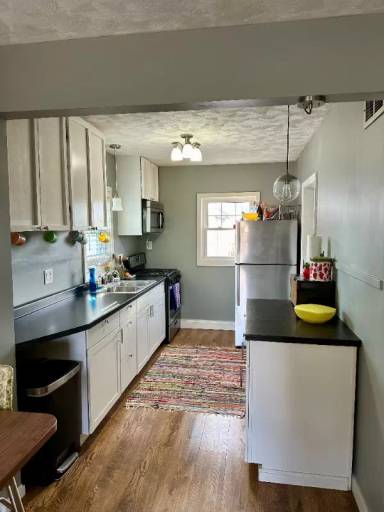 Main picture of 958 Frank St