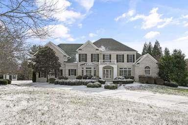 Main picture of 6050 Saddleview Dr