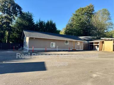 Main picture of 18701 Snohomish Ave