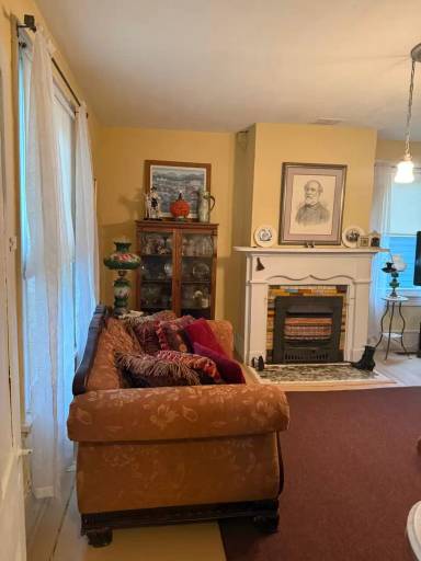 Main picture of 15 Houston St