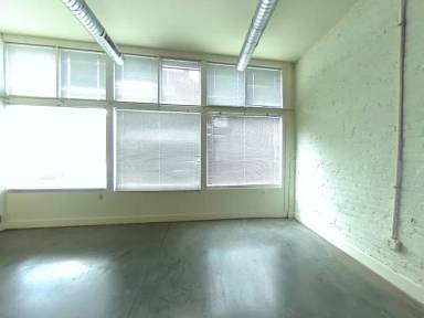 Main picture of 301 Goshen St
