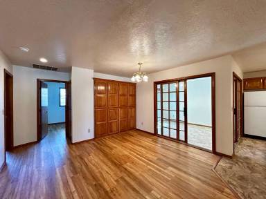 Main picture of 9683 W Edna St