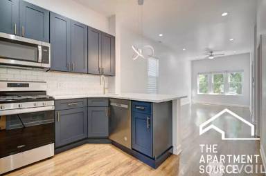 Main picture of 2434 W Moffat St