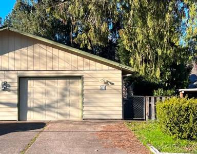 Main picture of 425 Madrona Ave S
