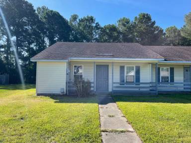 Main picture of 764 Pinewood Dr