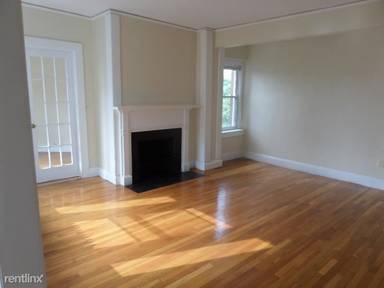 Main picture of 5 Craigie Cir