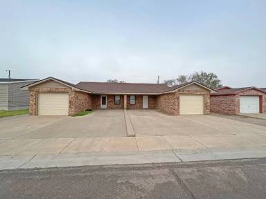 Main picture of 718 N Quiroz Dr