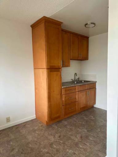 Main picture of 11914 Downey Ave