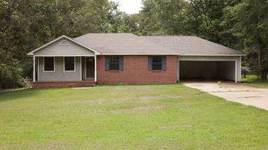 Main picture of 113 Plummer Cir
