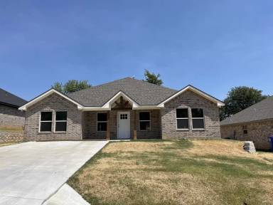 Main picture of 88 Watch Hill Dr