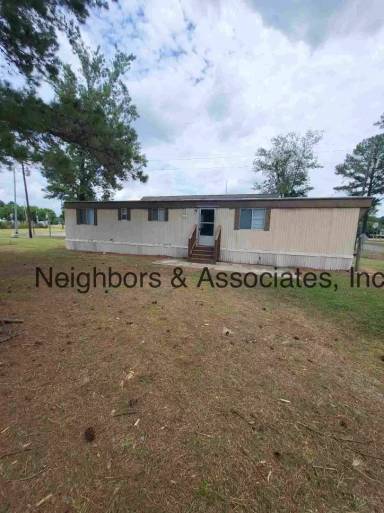 Main picture of 300 Ricks Rd