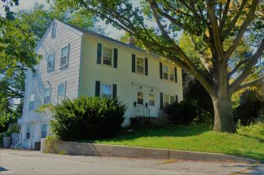 Main picture of 314 E 6th St