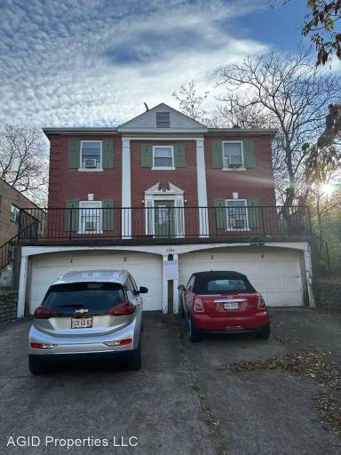 Main picture of 2724 Digby Ave