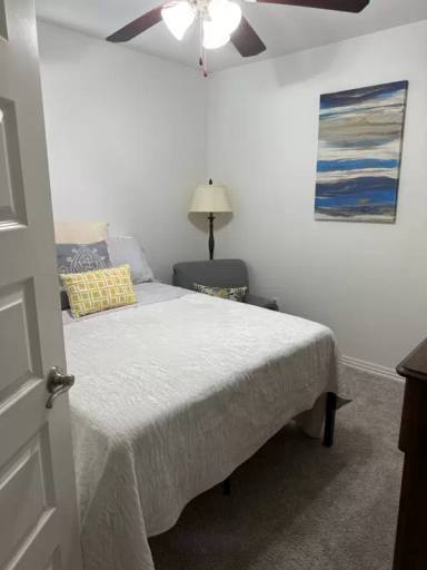 Main picture of 3701 SW Mistletoe Ave