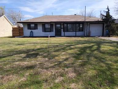 Main picture of 2904 Shirley Ln