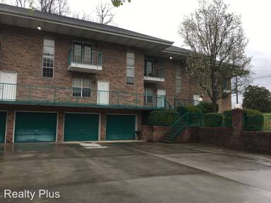 Main picture of 602 W Main St