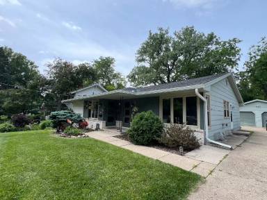 Main picture of 3308 68th St