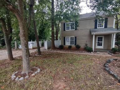 Main picture of 615 Rama Rd