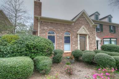 Main picture of 249 W Lake Cir