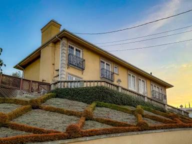 Main picture of 14558 Valley Vista Blvd