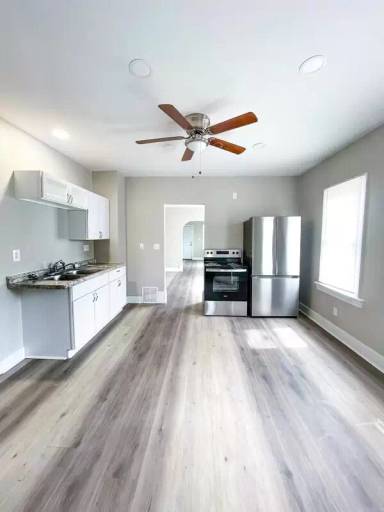 Main picture of 3318 W 48th St