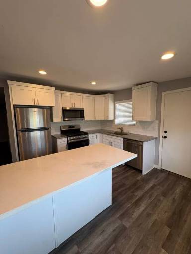 Main picture of 4477 Hilltop Dr
