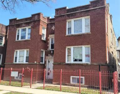 Main picture of 427 N Lawler Ave