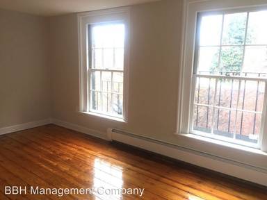 Main picture of 10 Church St