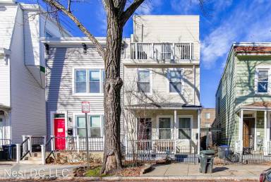 Main picture of 1516 Gales St NE