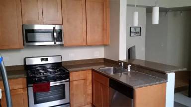 Main picture of 741 W Oakdale Ave