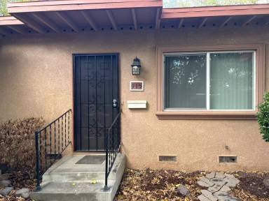 Main picture of 115 N Santa Rita St