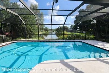 Main picture of 3924 Helene St