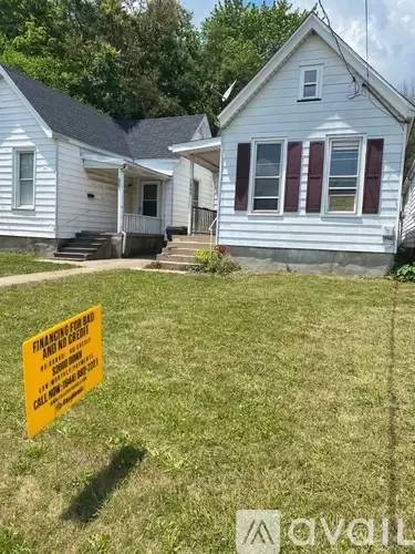 Main picture of 2209 NE Jefferson Ave