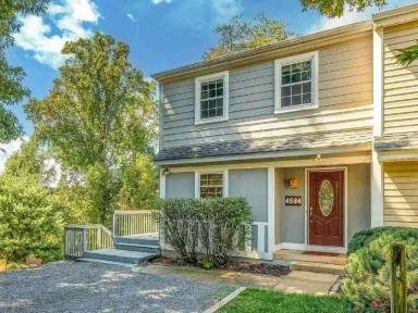 Main picture of 4584 Heather Ct
