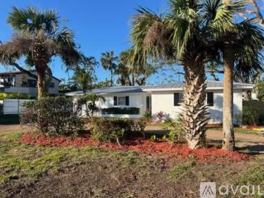 Main picture of 611 Flamevine Ln