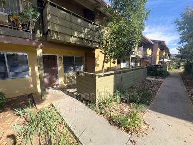 Main picture of 2094 E Grand Ave