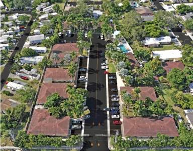 Main picture of 4100 SW 24 Ct Fort Lauderdale