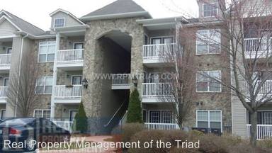 Main picture of 7100 W Friendly Ave